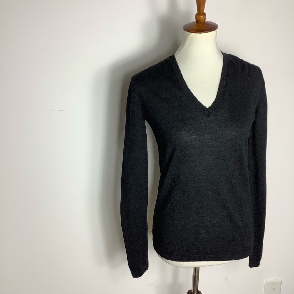Hugo Triangle Neck pull over Sweater